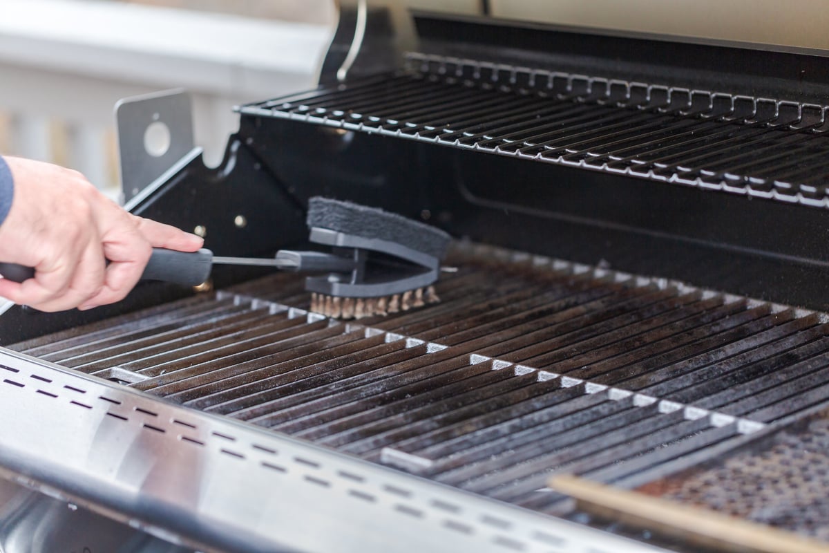 Is It Safe to Cook on a Rusty Grill? (With 8 Fixes) Survival Freedom