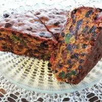 A-Fruitcake-Cut-in-Half-on-a-Doily