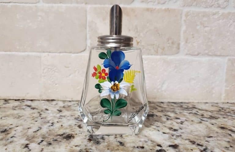 is acrylic paint permanent on glass