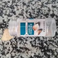 Garlic-Powder-Container-That-Spilled-on-the-Counter