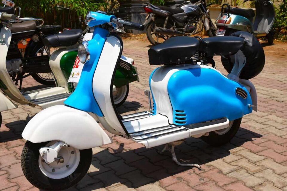 The Best Oil To Use in a Scooter (50cc+ With Chart) - Survival Freedom
