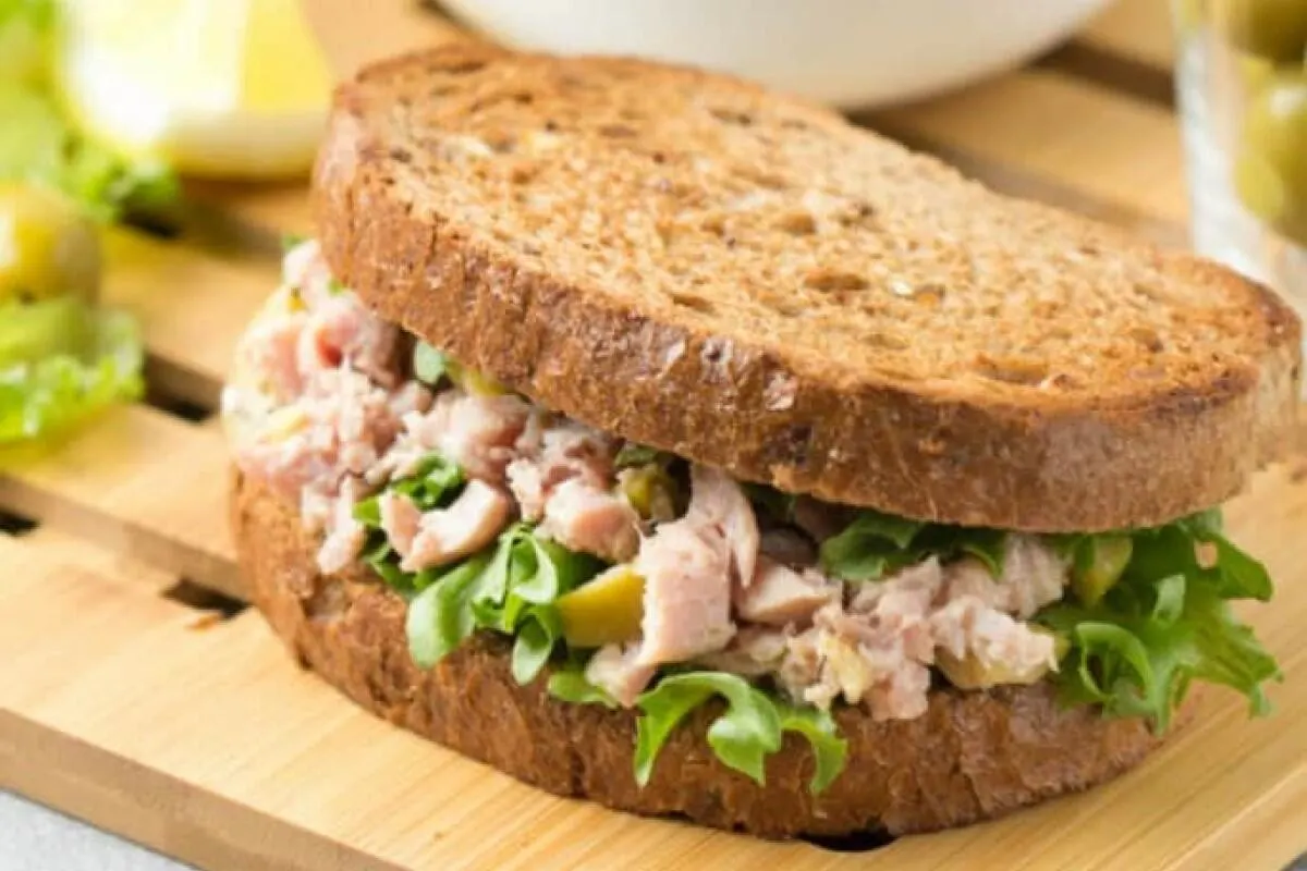 Tuna salad sandwich